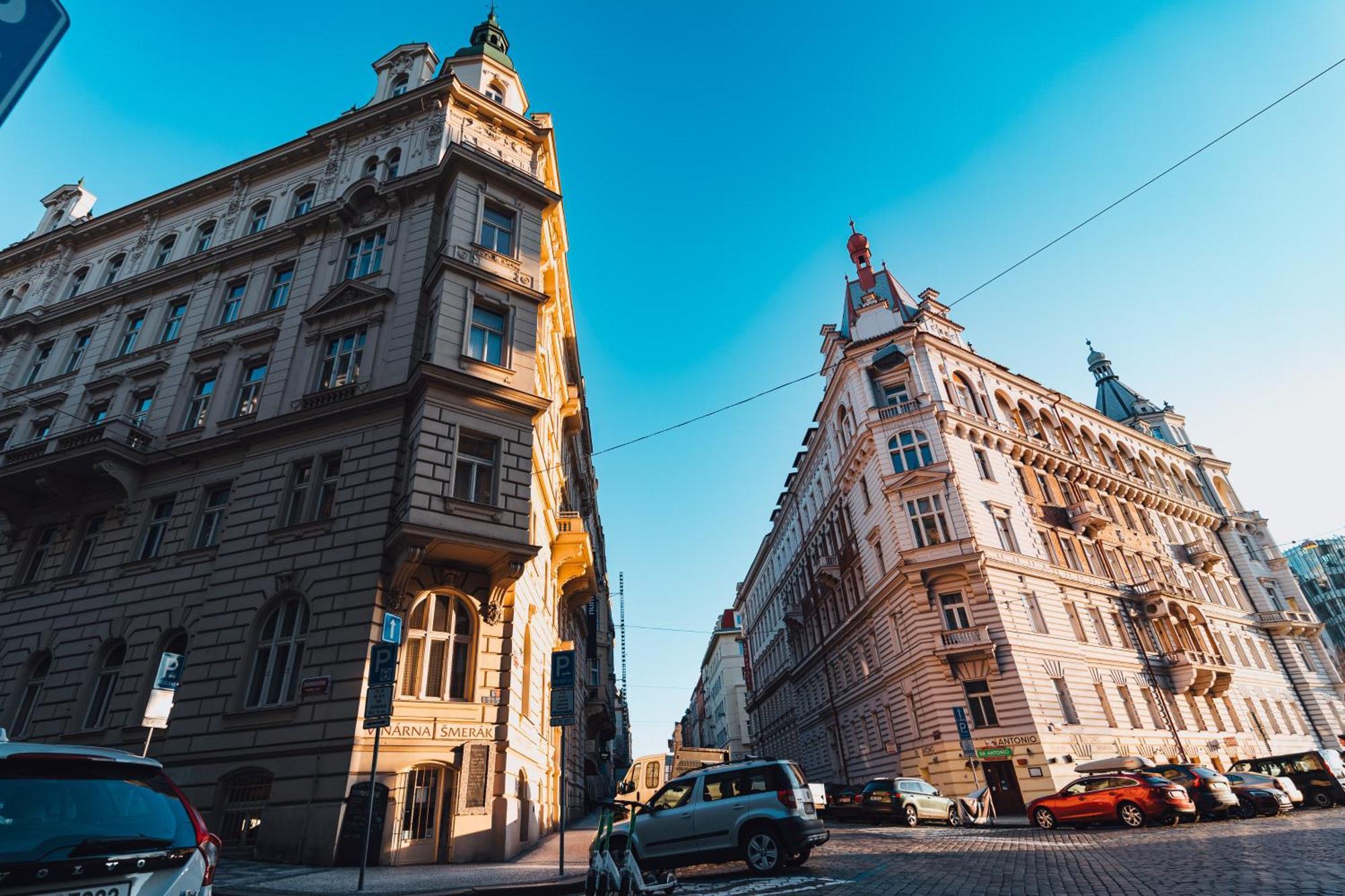 Two-Level Apart With A Terrace Near The Vltava River Praha Eksteriør bilde